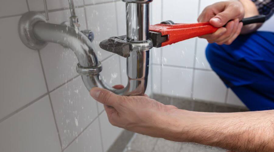 Local water heater installation in Tebbetts, MO